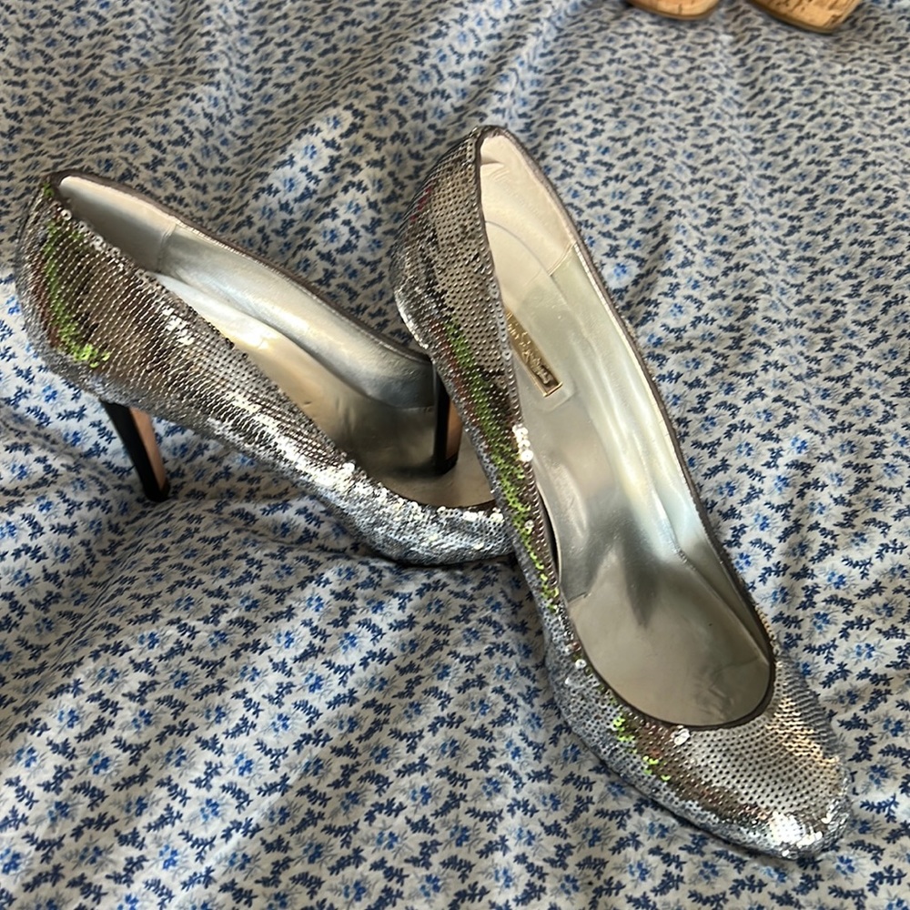 Report Signature Silver Sequin Stiletto Heel Round Toe Pumps 7
